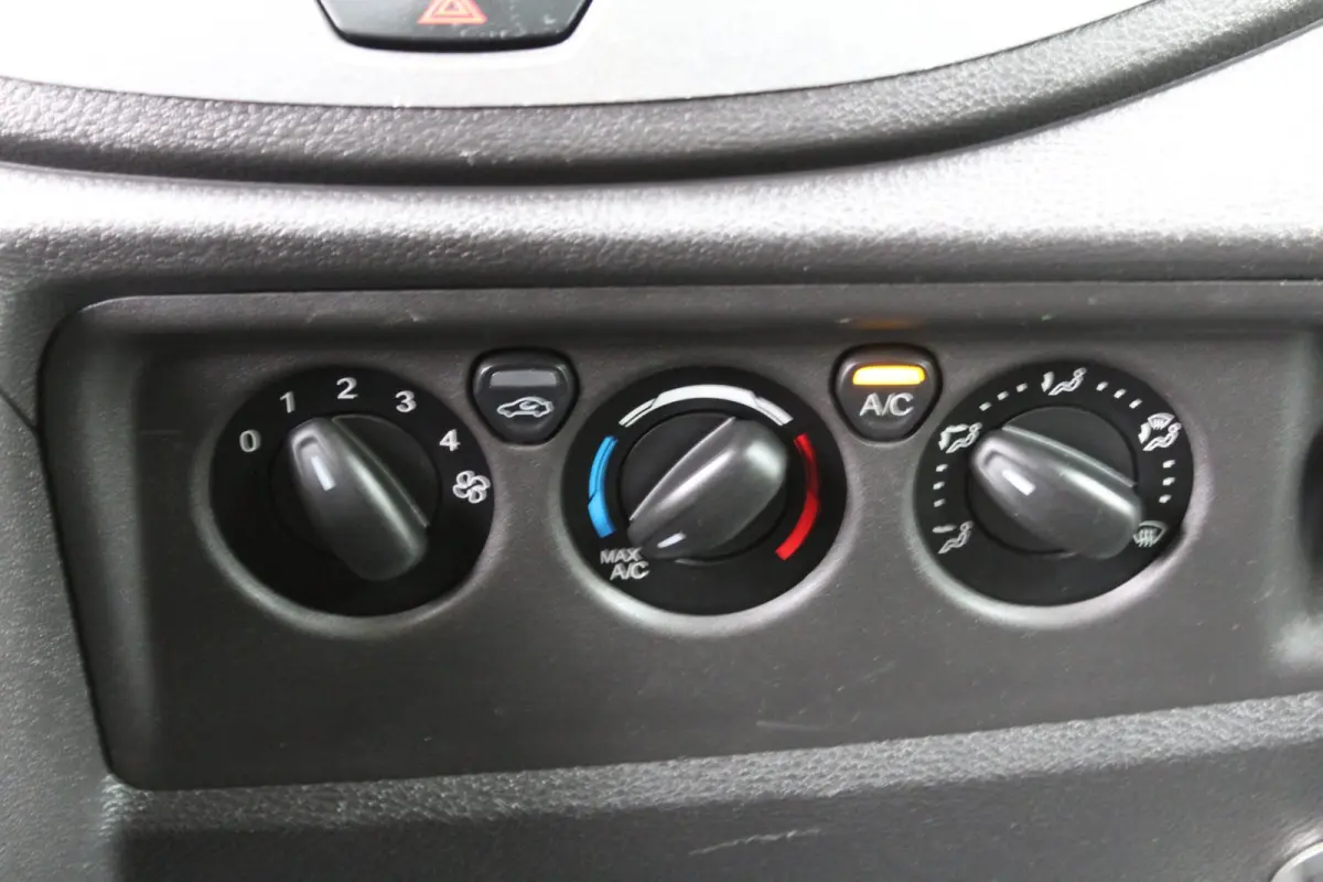350 2.0 TDCI L2H2 Trend 131PK | Airco | Cruise Control | Navigatie | Camera | Inbouw