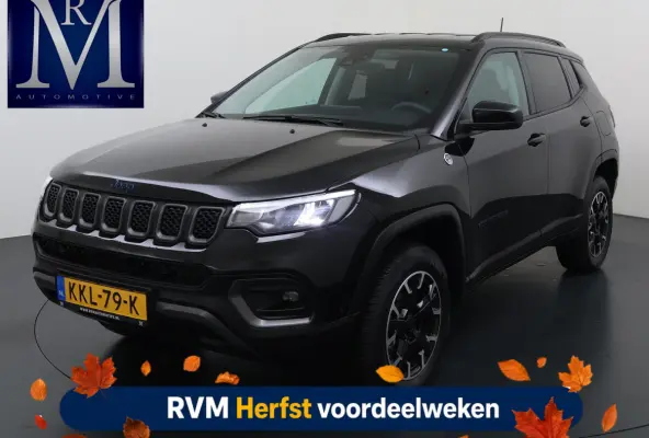 4xe 240 Plug-in Hybrid Trailhawk VAN: 31.900,- VOOR: 26.877,- UW HERFSTVOORDEEL: 5.023,-  1.3 Plug-In Hybrid | 4WD PHEV | ADAPTIVE CRUISE CONTROL | ACHTERUIT RIJ CAMERA | 20.000KM |