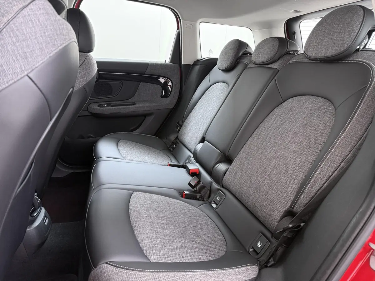 1.5 Cooper ALL4 VAN:26.900,- VOOR:23.330,- UW HERFSTVOORDEEL:3.570,- RIJKLAARPRIJS INC. 12 MND BOVAG GARANTIE | SPORTSTOELEN | AFN. TREKHAAK | 4X4 | STOELVERWARMING|