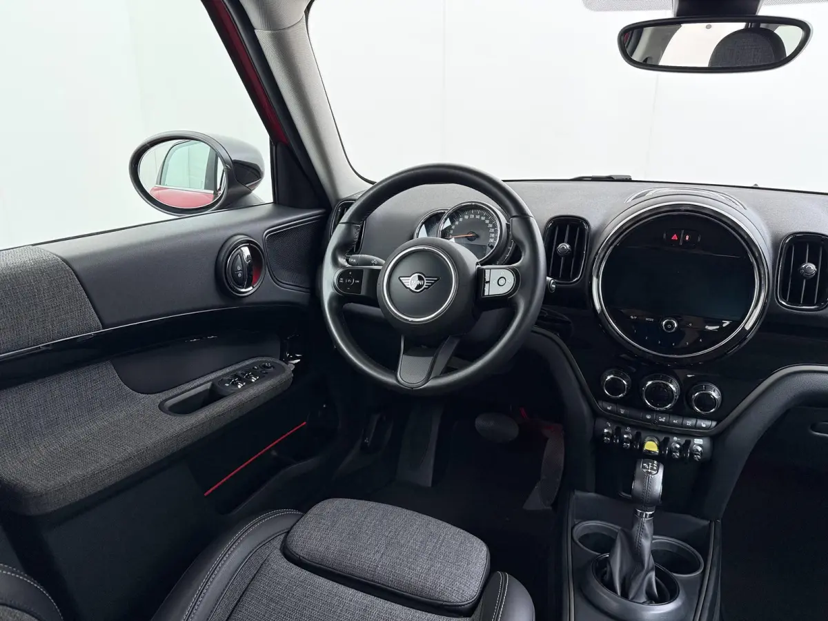 1.5 Cooper ALL4 VAN:26.900,- VOOR:23.330,- UW HERFSTVOORDEEL:3.570,- RIJKLAARPRIJS INC. 12 MND BOVAG GARANTIE | SPORTSTOELEN | AFN. TREKHAAK | 4X4 | STOELVERWARMING|