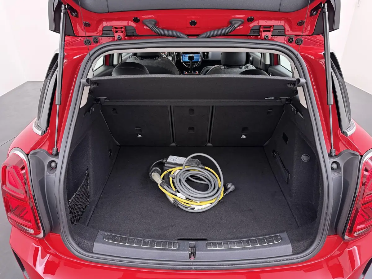 1.5 Cooper ALL4 VAN:26.900,- VOOR:23.330,- UW HERFSTVOORDEEL:3.570,- RIJKLAARPRIJS INC. 12 MND BOVAG GARANTIE | SPORTSTOELEN | AFN. TREKHAAK | 4X4 | STOELVERWARMING|