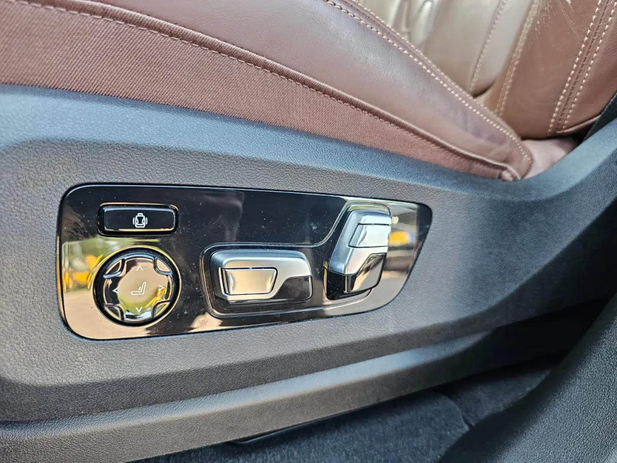 xDrive45e High Executive M-Sport | Luchtvering |  Elek. trekhaak | Safety pack | Achterasbesturing | HUD | M aerodynamica | Leder |