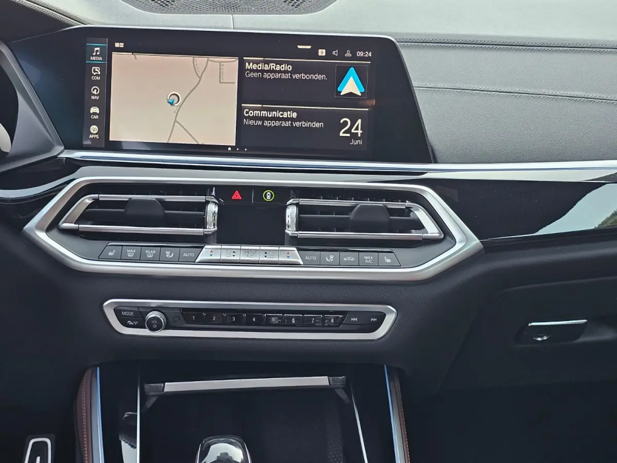xDrive45e High Executive M-Sport | Luchtvering |  Elek. trekhaak | Safety pack | Achterasbesturing | HUD | M aerodynamica | Leder |