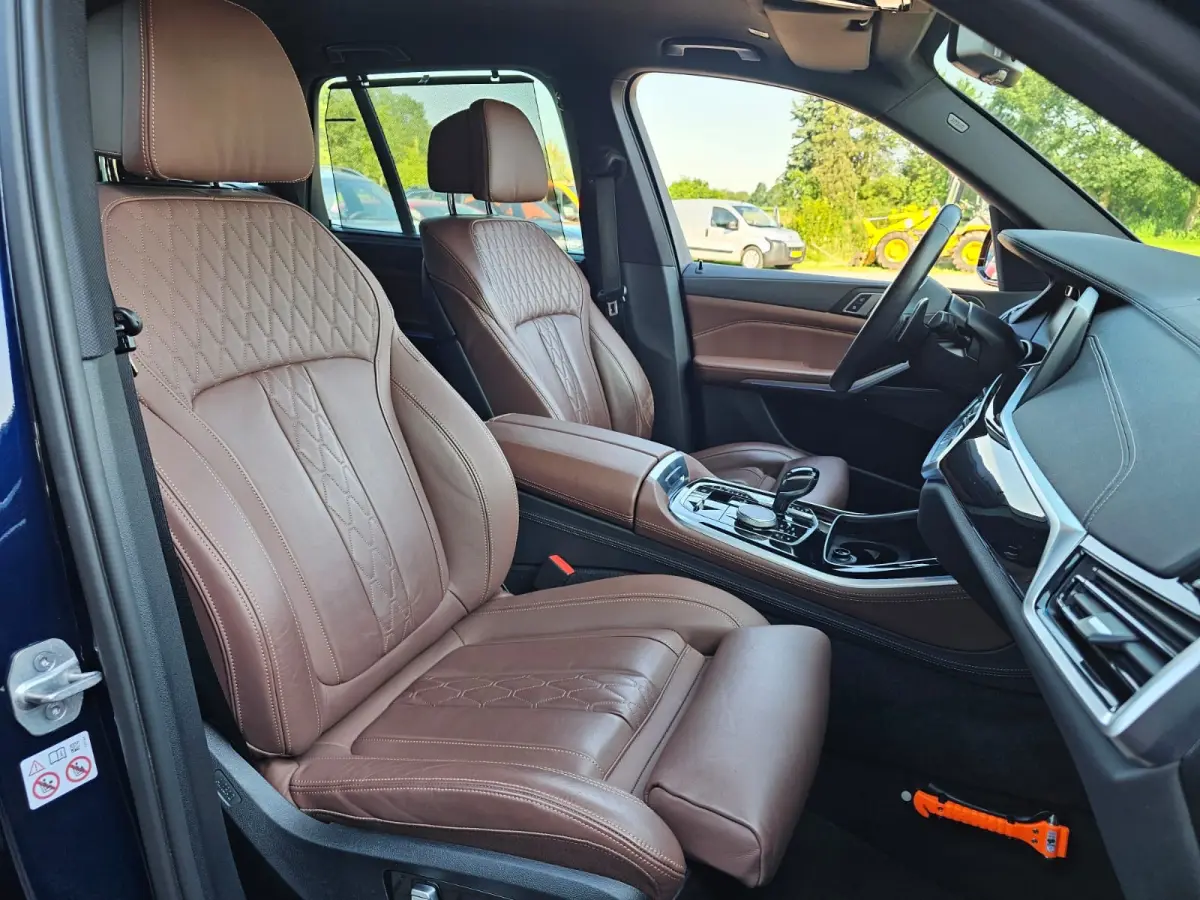 xDrive45e High Executive M-Sport | Luchtvering |  Elek. trekhaak | Safety pack | Achterasbesturing | HUD | M aerodynamica | Leder |