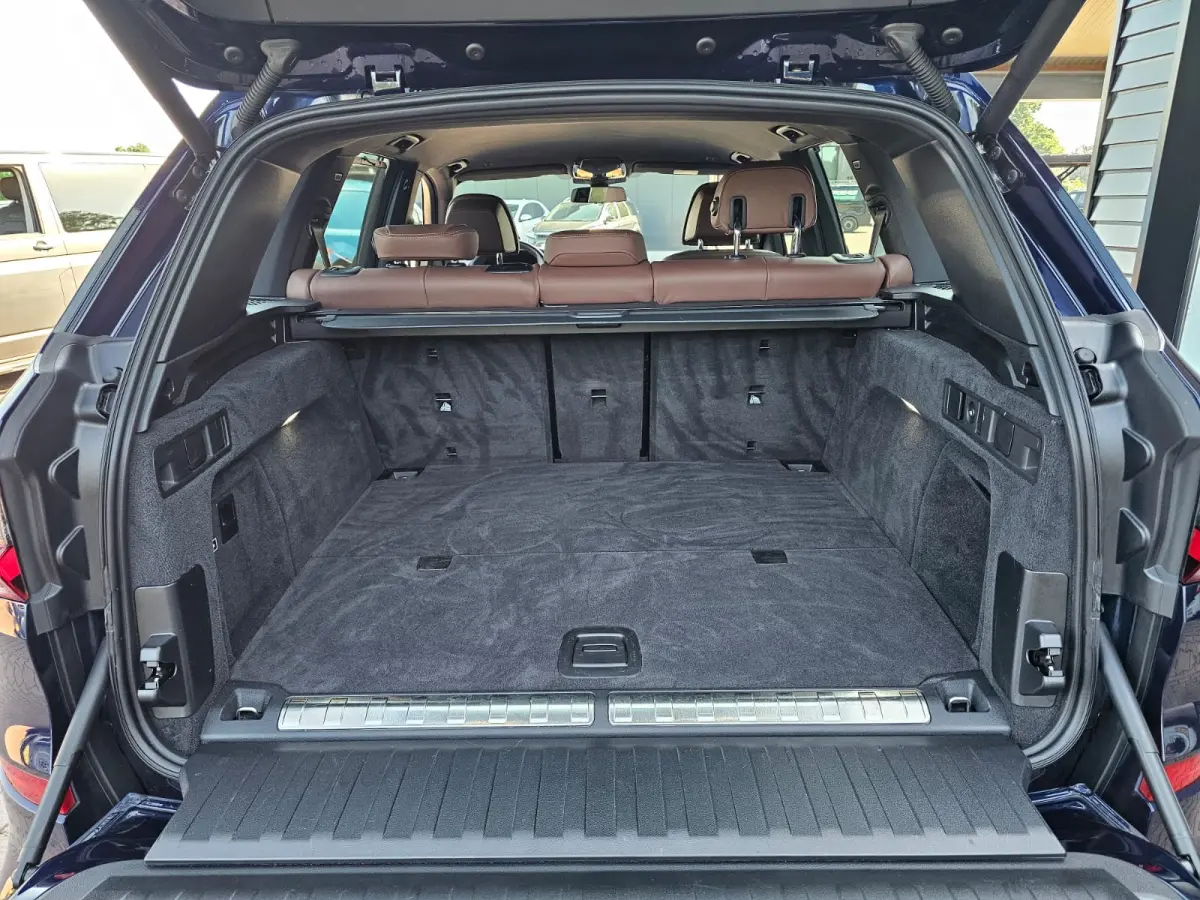 xDrive45e High Executive M-Sport | Luchtvering |  Elek. trekhaak | Safety pack | Achterasbesturing | HUD | M aerodynamica | Leder |