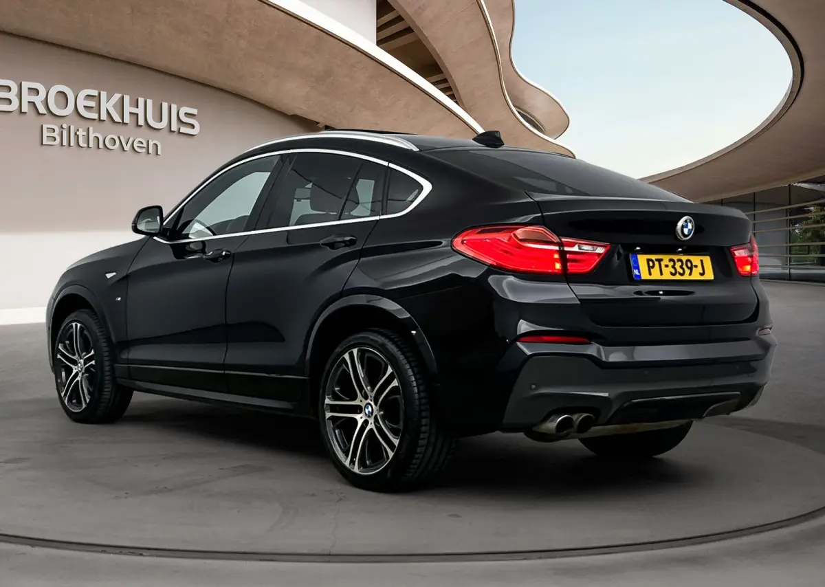 xDrive28i High Executive xLine Edition | Schuif / kanteldak | Harman / kardon | Lederen bekleding | PDC V+A en 360 Camera | Alarm | Stoelverwarming |
