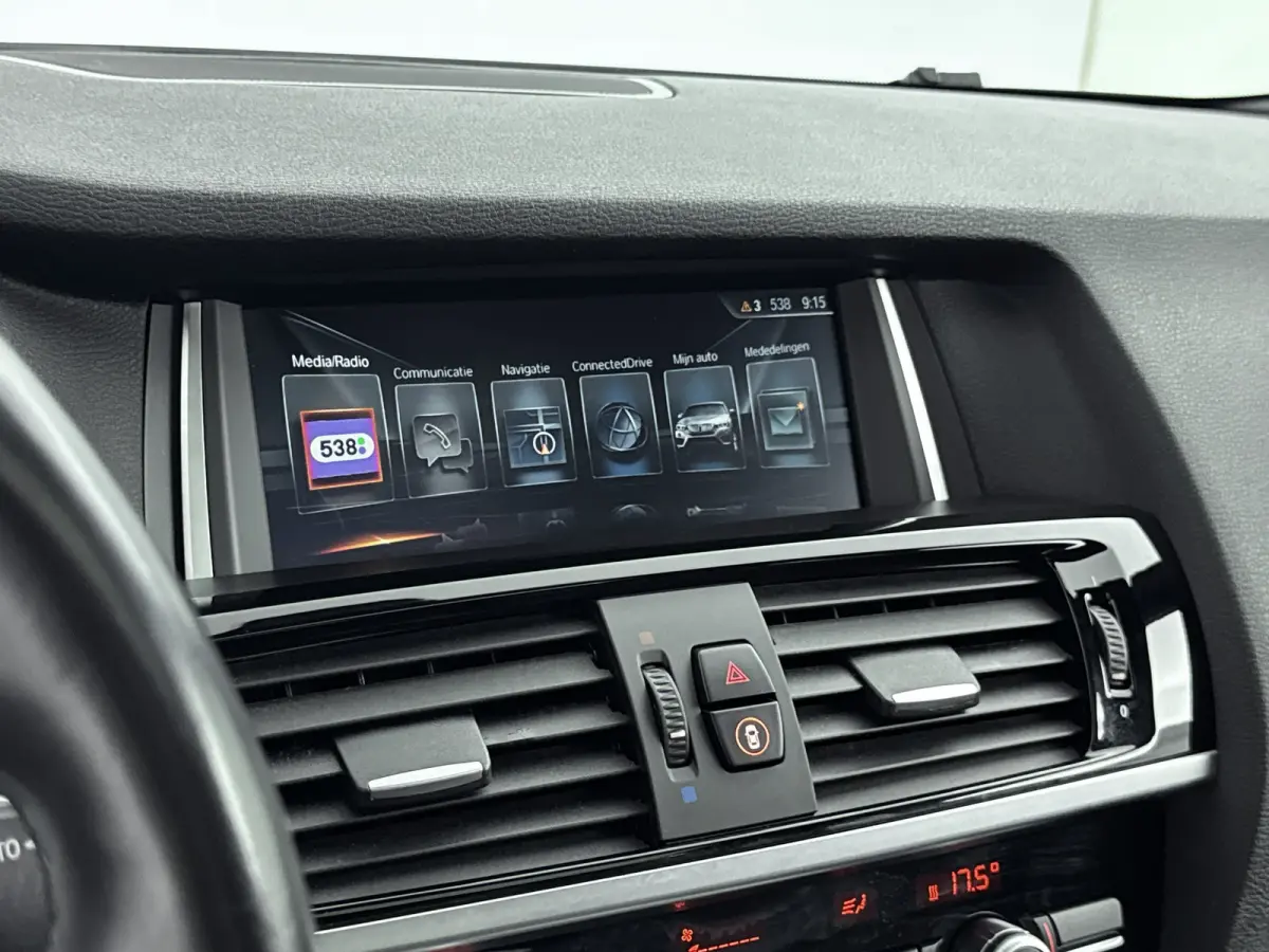 xDrive28i High Executive xLine Edition | Schuif / kanteldak | Harman / kardon | Lederen bekleding | PDC V+A en 360 Camera | Alarm | Stoelverwarming |