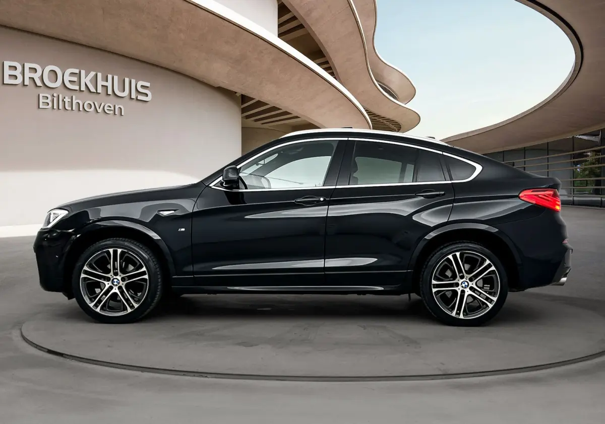 xDrive28i High Executive xLine Edition | Schuif / kanteldak | Harman / kardon | Lederen bekleding | PDC V+A en 360 Camera | Alarm | Stoelverwarming |