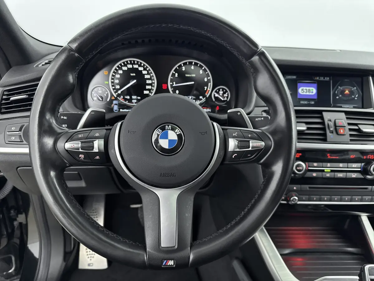 xDrive28i High Executive xLine Edition | Schuif / kanteldak | Harman / kardon | Lederen bekleding | PDC V+A en 360 Camera | Alarm | Stoelverwarming |