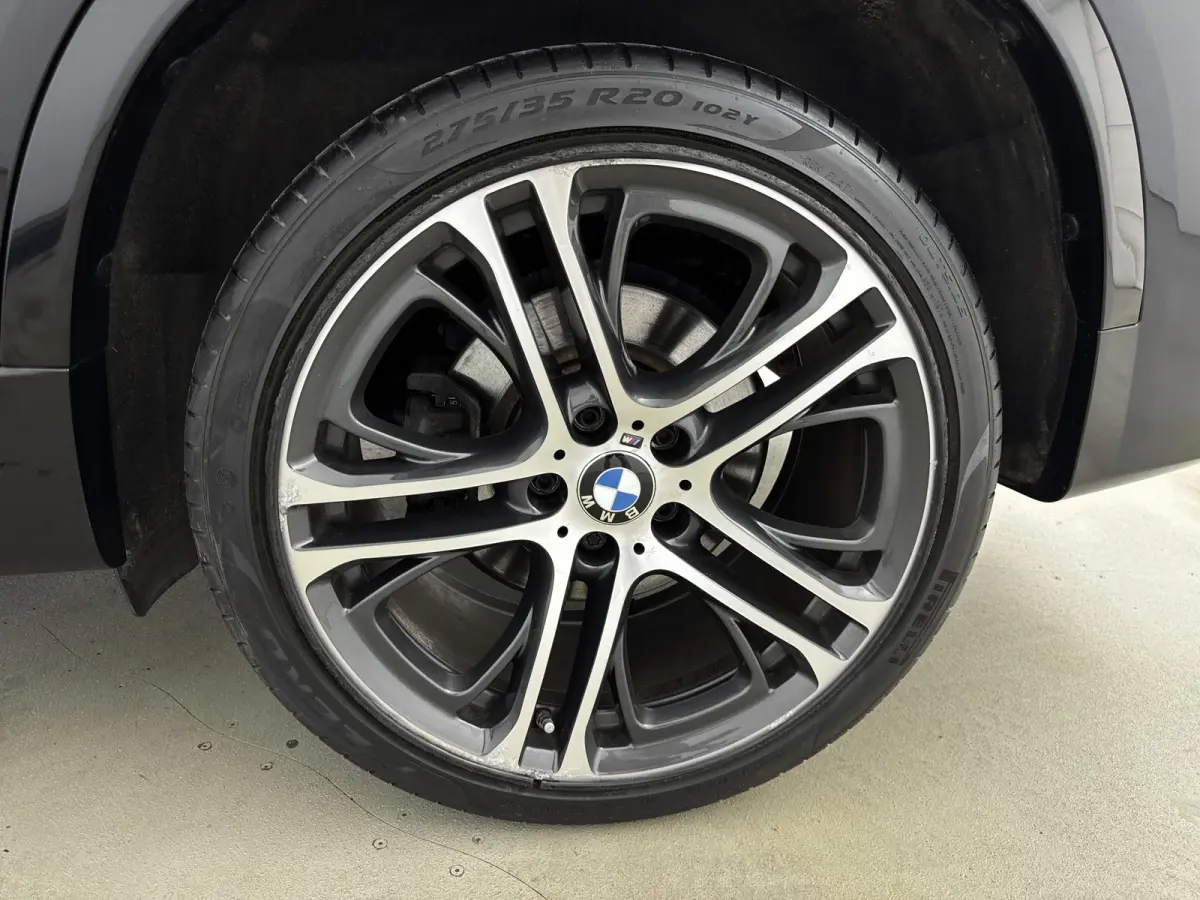 xDrive28i High Executive xLine Edition | Schuif / kanteldak | Harman / kardon | Lederen bekleding | PDC V+A en 360 Camera | Alarm | Stoelverwarming |