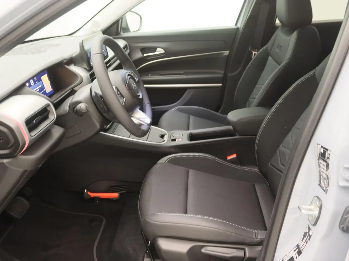 1.2 e-Hybrid Summit | VOORRAAD VOORDEEL | TOT 8 JAAR GARANTIE | VAN € 41.175,- VOOR € 34.995,-