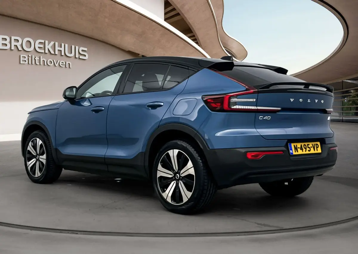 Recharge Twin Intro Edition 78 kWh | PDC V+A en 360 Camera | Elektrische achterklep | AWD | Panoramadak | Alcantara Bekleding | Keyless | Extra getint glas |