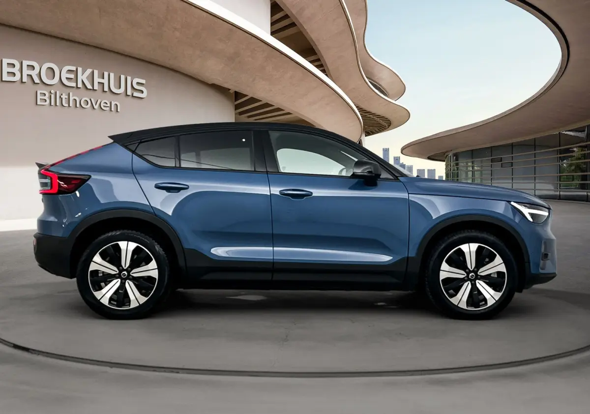 Recharge Twin Intro Edition 78 kWh | PDC V+A en 360 Camera | Elektrische achterklep | AWD | Panoramadak | Alcantara Bekleding | Keyless | Extra getint glas |