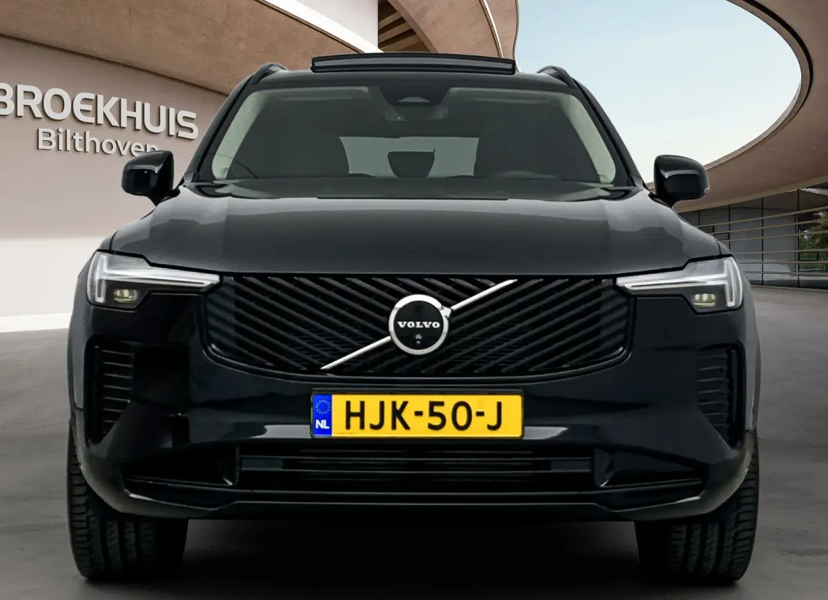 2.0 T8 Plug-in hybrid AWD Ultra Dark | Trekhaak | Luchtvering | Extra getint Glas | PDC V+A en 360 Camera | Panoramadak |