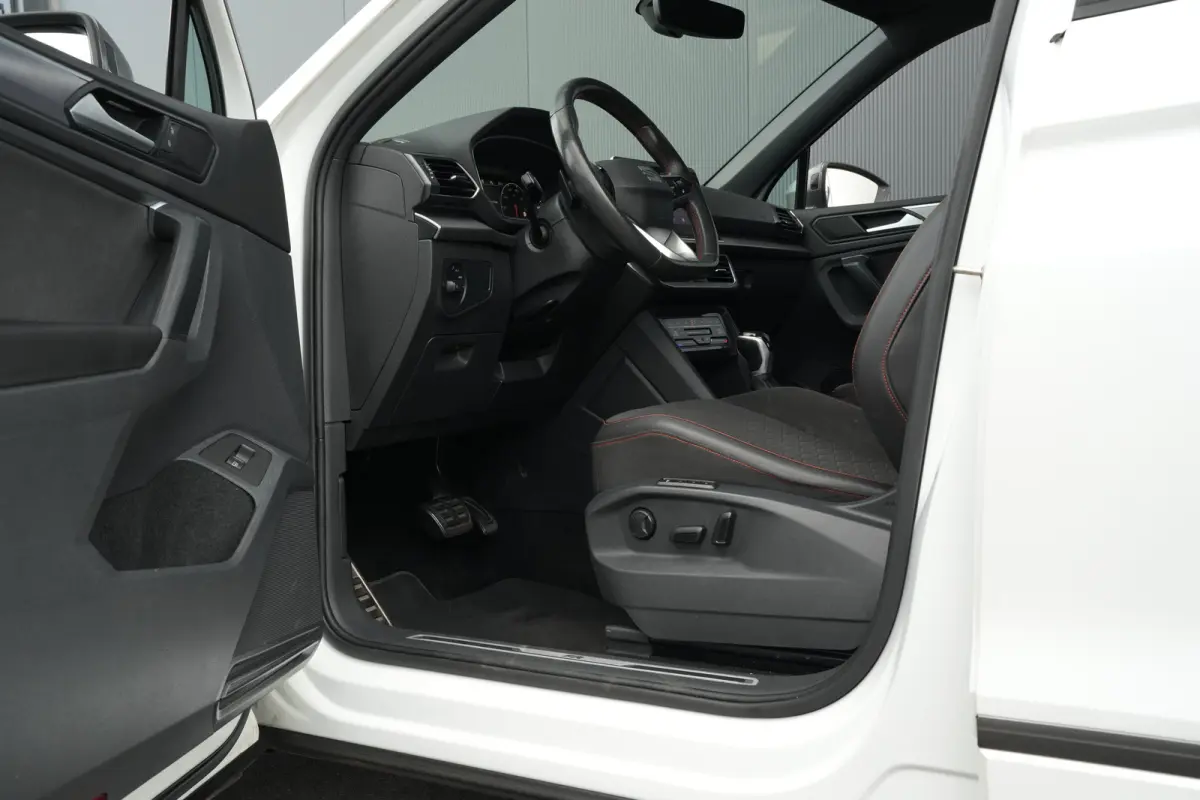 1.4 TSI e-Hybrid PHEV FR Rondomzicht camera | Trekhaak | Keyless entry | Cruise control adaptief | Dodehoek detectie