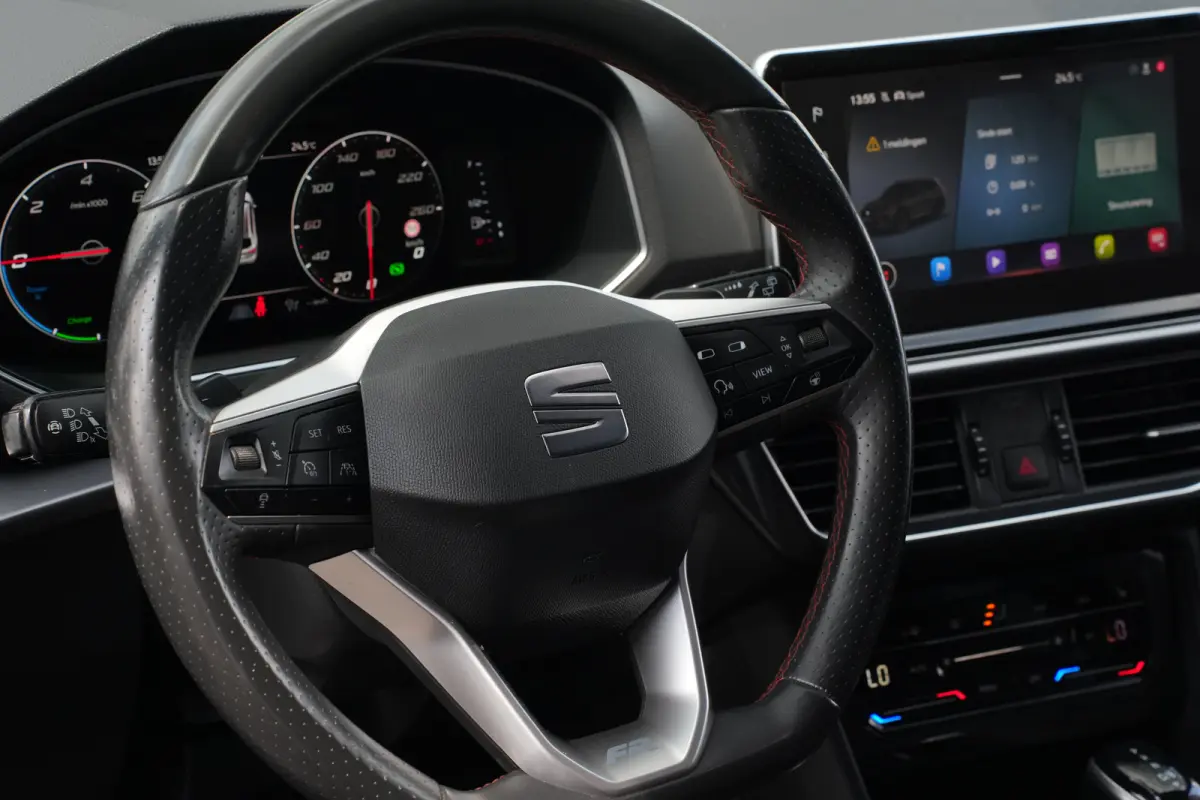 1.4 TSI e-Hybrid PHEV FR Rondomzicht camera | Trekhaak | Keyless entry | Cruise control adaptief | Dodehoek detectie