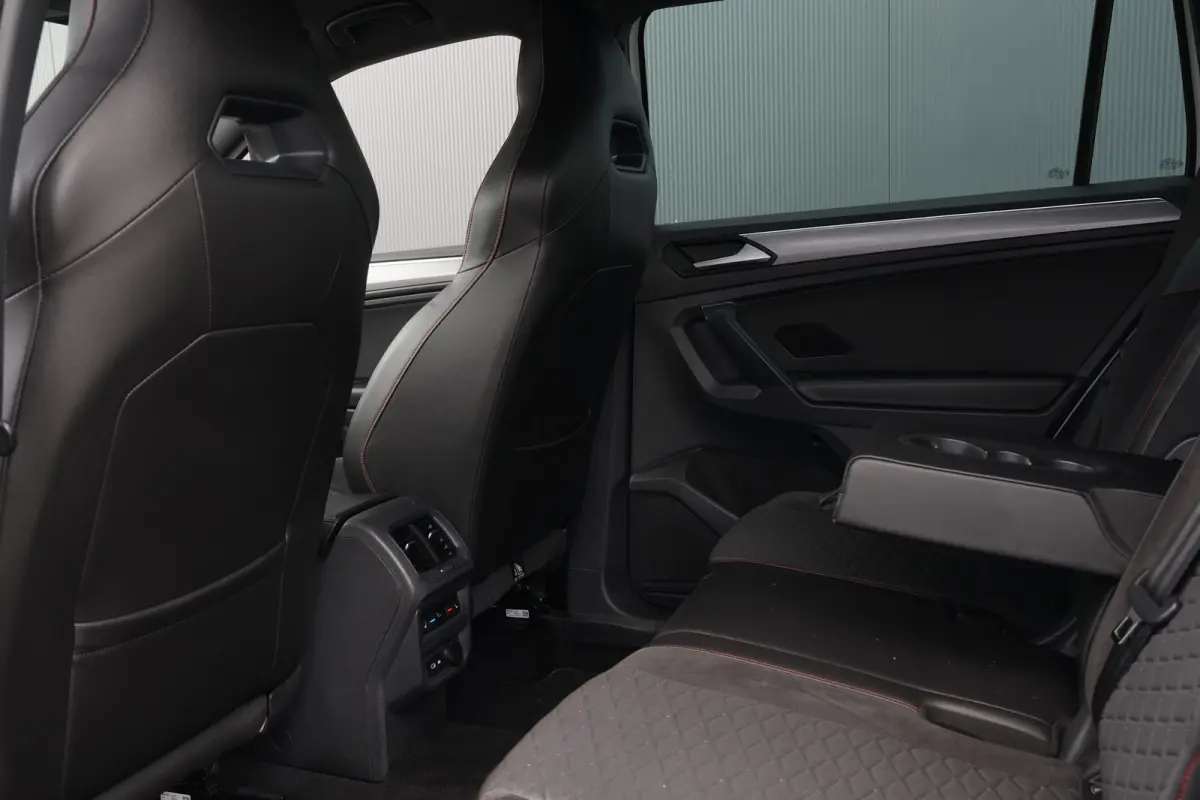 1.4 TSI e-Hybrid PHEV FR Rondomzicht camera | Trekhaak | Keyless entry | Cruise control adaptief | Dodehoek detectie