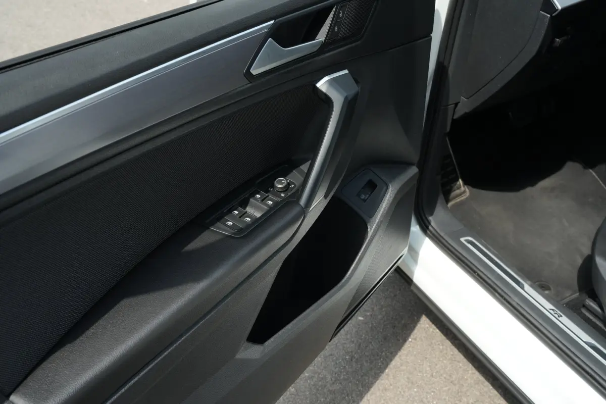 1.4 TSI e-Hybrid PHEV FR Rondomzicht camera | Trekhaak | Keyless entry | Cruise control adaptief | Dodehoek detectie