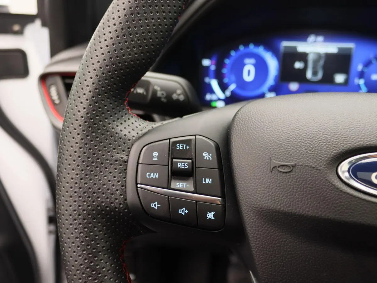 1.0 EcoBoost ST-Line X | Panoramadak | B&O Premium Audio | Apple Carplay/Android Auto | Achteruitrijcamera | Winter Pakket |