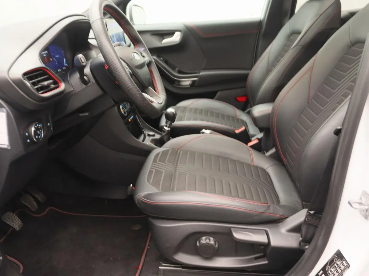 1.0 EcoBoost ST-Line X | Panoramadak | B&O Premium Audio | Apple Carplay/Android Auto | Achteruitrijcamera | Winter Pakket |