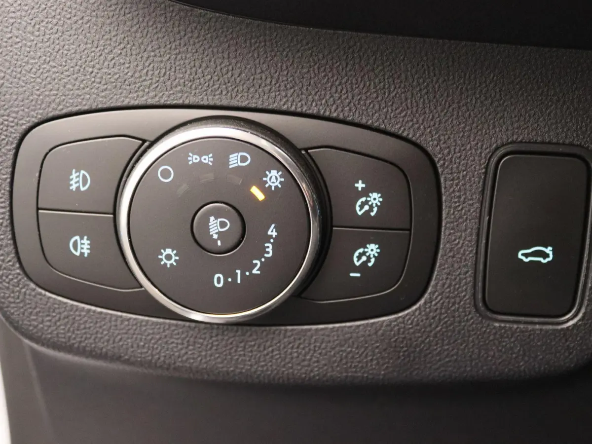 1.0 EcoBoost ST-Line X | Panoramadak | B&O Premium Audio | Apple Carplay/Android Auto | Achteruitrijcamera | Winter Pakket |