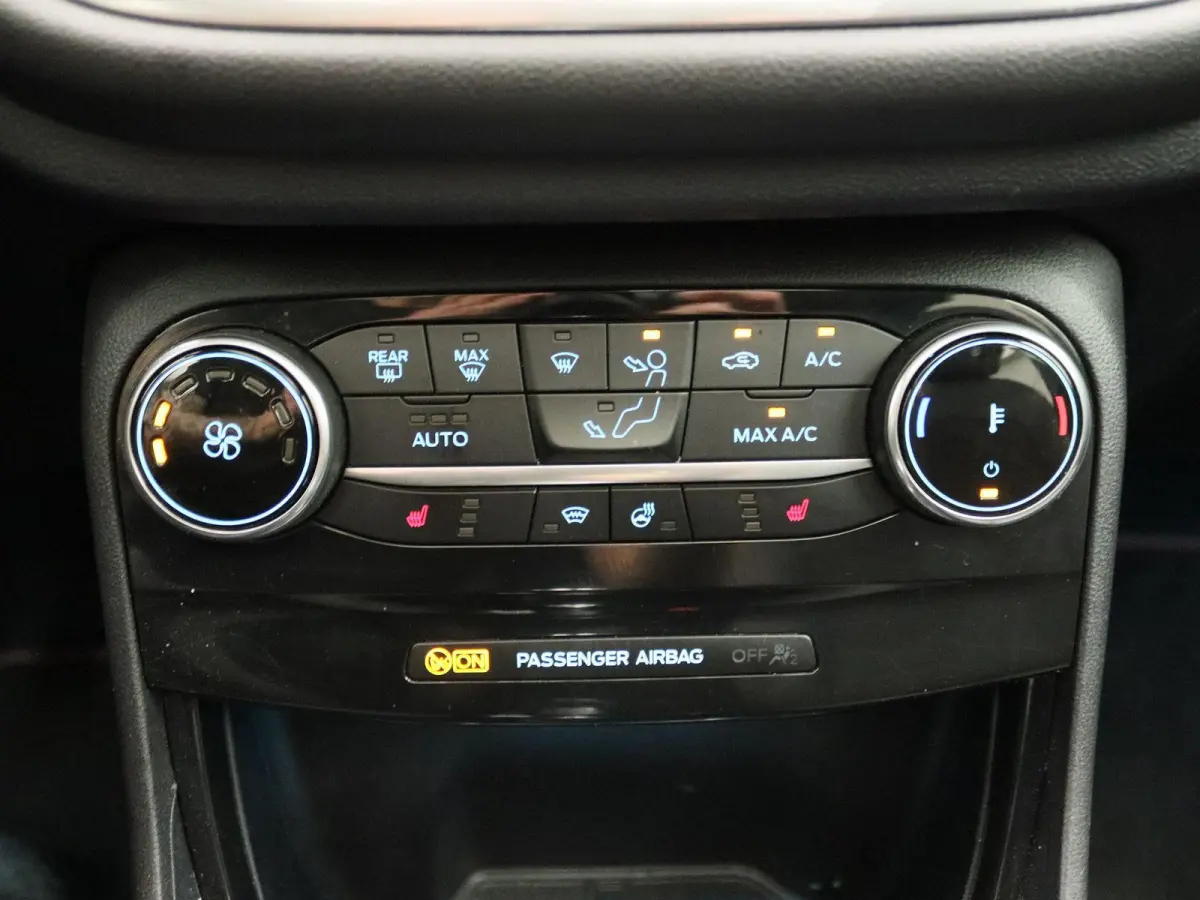 1.0 EcoBoost ST-Line X | Panoramadak | B&O Premium Audio | Apple Carplay/Android Auto | Achteruitrijcamera | Winter Pakket |