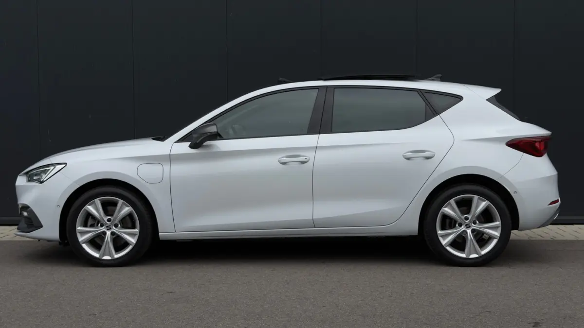 1.4 TSI eHybrid 204pk FR | Panoramadak | Camera | Dodehoeksensor | 17" | Adaptive Cruise