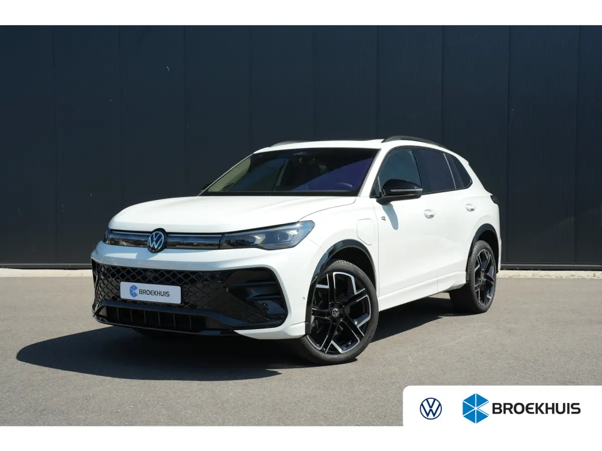 1.5 eHybrid 272pk R-Line Edition | Panoramadak | Trekhaak | Leder | 20" | Stoelverwarming & Ventilatie