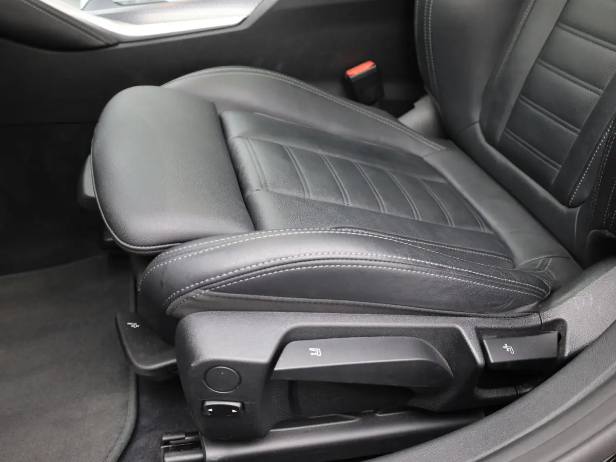 420i Business Edition Plus | M-Sport Pakket | Schuifdak | Prijs Rijklaar!!