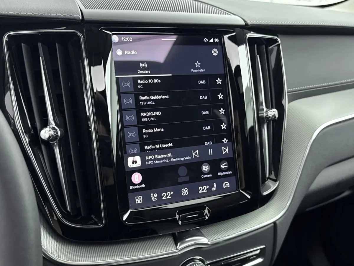 2.0 T8 Plug-in hybrid AWD Ultra Dark | Trekhaak | Bower & Wilkins | Luchtvering |  PDC V+A en 360 camera | 21 inch LM | Extra getint glas |