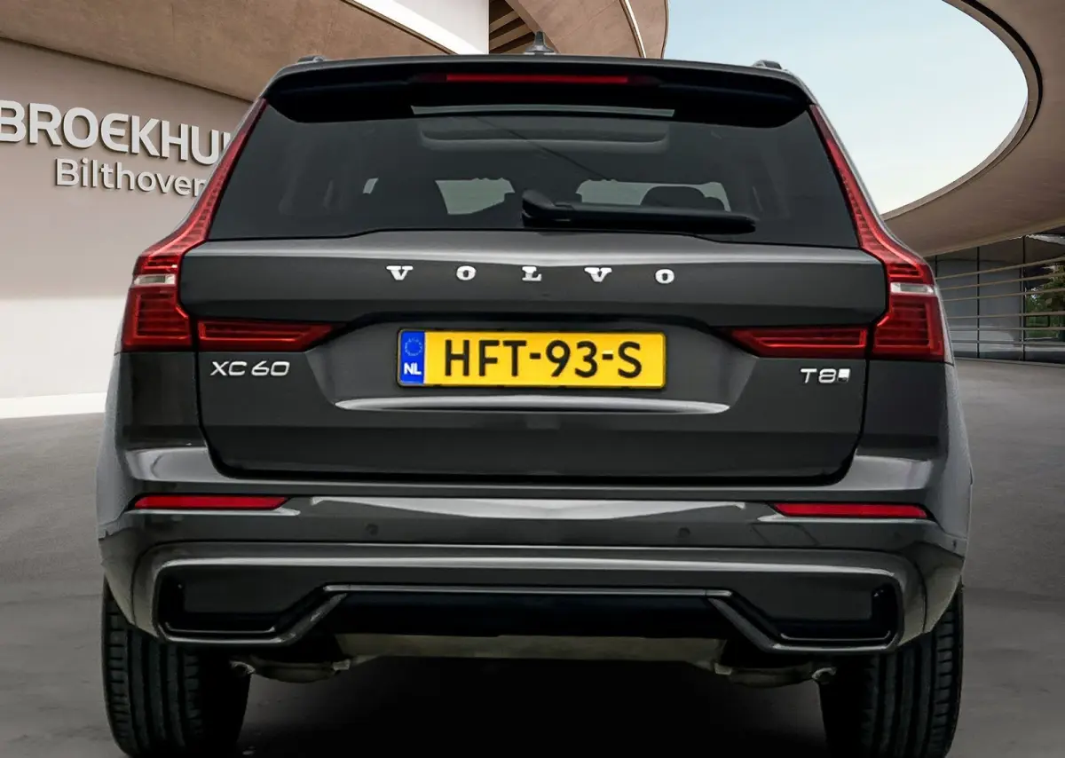 2.0 T8 Plug-in hybrid AWD Ultra Dark | Trekhaak | Bower & Wilkins | Luchtvering |  PDC V+A en 360 camera | 21 inch LM | Extra getint glas |
