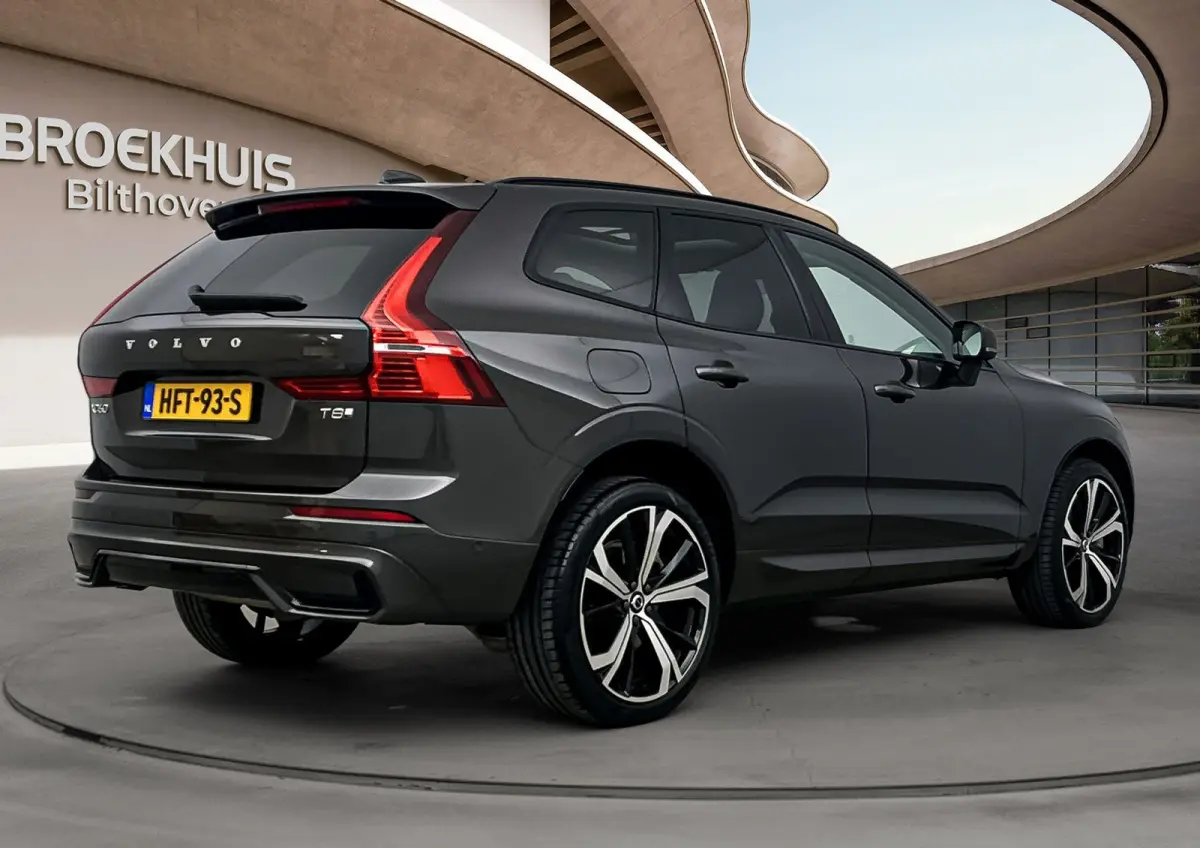 2.0 T8 Plug-in hybrid AWD Ultra Dark | Trekhaak | Bower & Wilkins | Luchtvering |  PDC V+A en 360 camera | 21 inch LM | Extra getint glas |