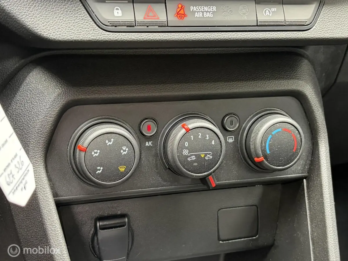 1.0 Essential Airco / CV afstandsbediend / 11.976 KM NAP 1e eigenaar!!!!
