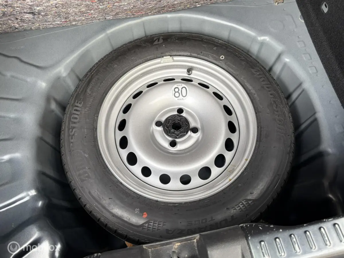 1.0 Essential Airco / CV afstandsbediend / 11.976 KM NAP 1e eigenaar!!!!