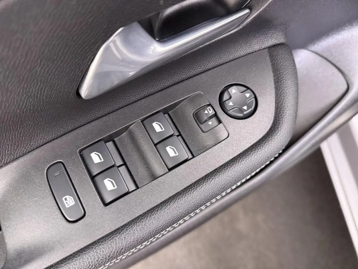 1.2 Turbo 130pk Aut. Ultimate Alcantara/Led/Nav/ Camera/Winterpakket