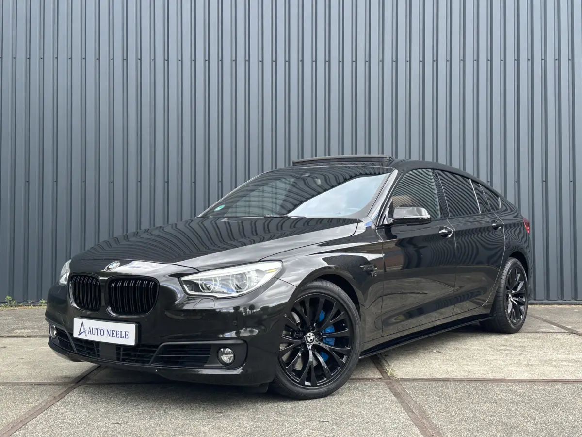 550xi V8 M Sport 449 pk NAP, Panoramdak, Trekhaak, Massage