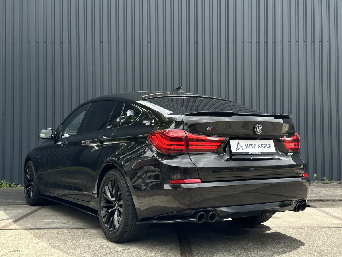 550xi V8 M Sport 449 pk NAP, Panoramdak, Trekhaak, Massage