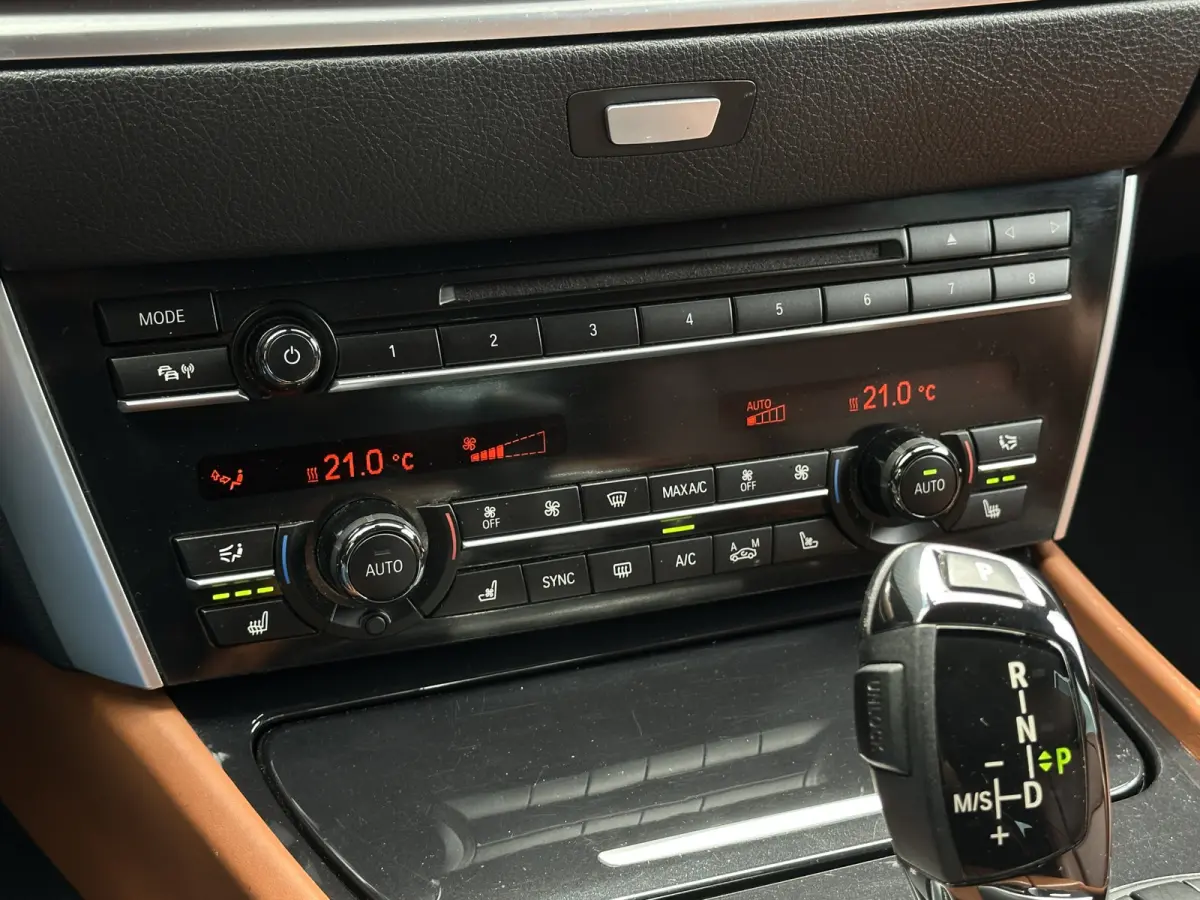 550xi V8 M Sport 449 pk NAP, Panoramdak, Trekhaak, Massage