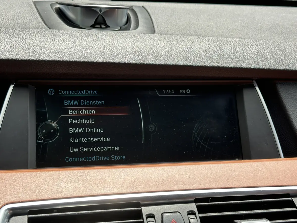 550xi V8 M Sport 449 pk NAP, Panoramdak, Trekhaak, Massage