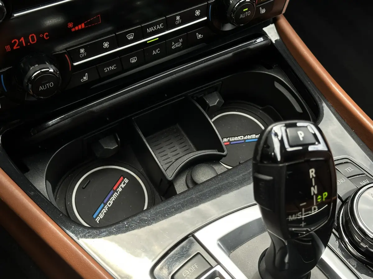 550xi V8 M Sport 449 pk NAP, Panoramdak, Trekhaak, Massage