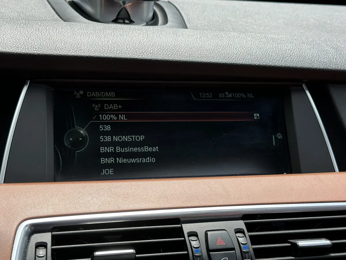 550xi V8 M Sport 449 pk NAP, Panoramdak, Trekhaak, Massage