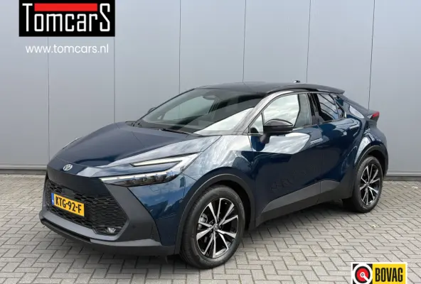 1.8 Hybrid 140PK First Edition Bi-Tone/Winter-pack/Gr.-navigatie/Elektr.klep/Camera/Adapt.-cruise