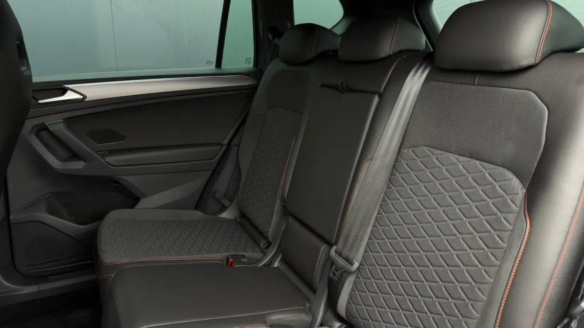 1.4 TSI e-Hybrid PHEV FR Business Wegklapbare Trekhaak | Rondomzicht camera | Adaptive cruise control | Dodehoek detectie
