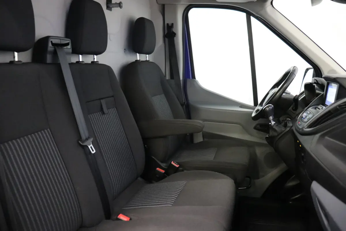 2.0 TDCI L2H2 130PK 2x Schuifdeur EURO 6 - Airco - Navi - Cruise - Camera - €13.900,- Excl.
