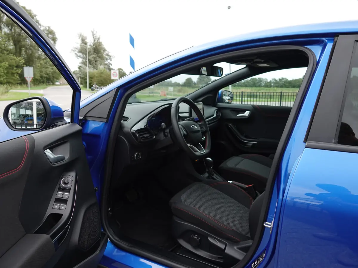 1.0 EcoBoost 125PK ST-Line AUTOM. PANO | WINTERPACK | BLIS | CAMERA