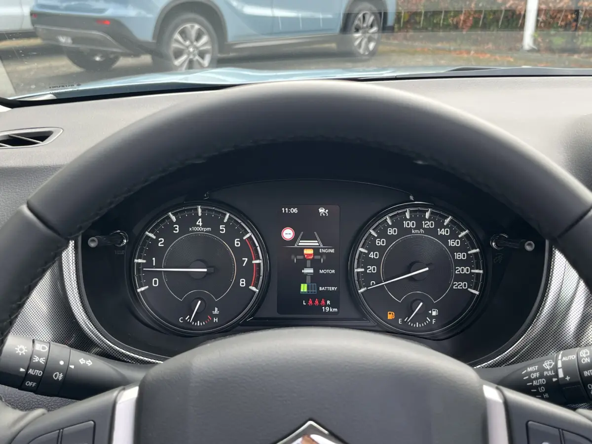 1.4 Boosterjet Smart Hybrid Style | €2.000,- voordeel | Uit voorraad leverbaar | 0886 | Pano | Adapt. Cruise | Camera | Dodehoek | Rijstrook | Stoelverwarming | etc. etc.