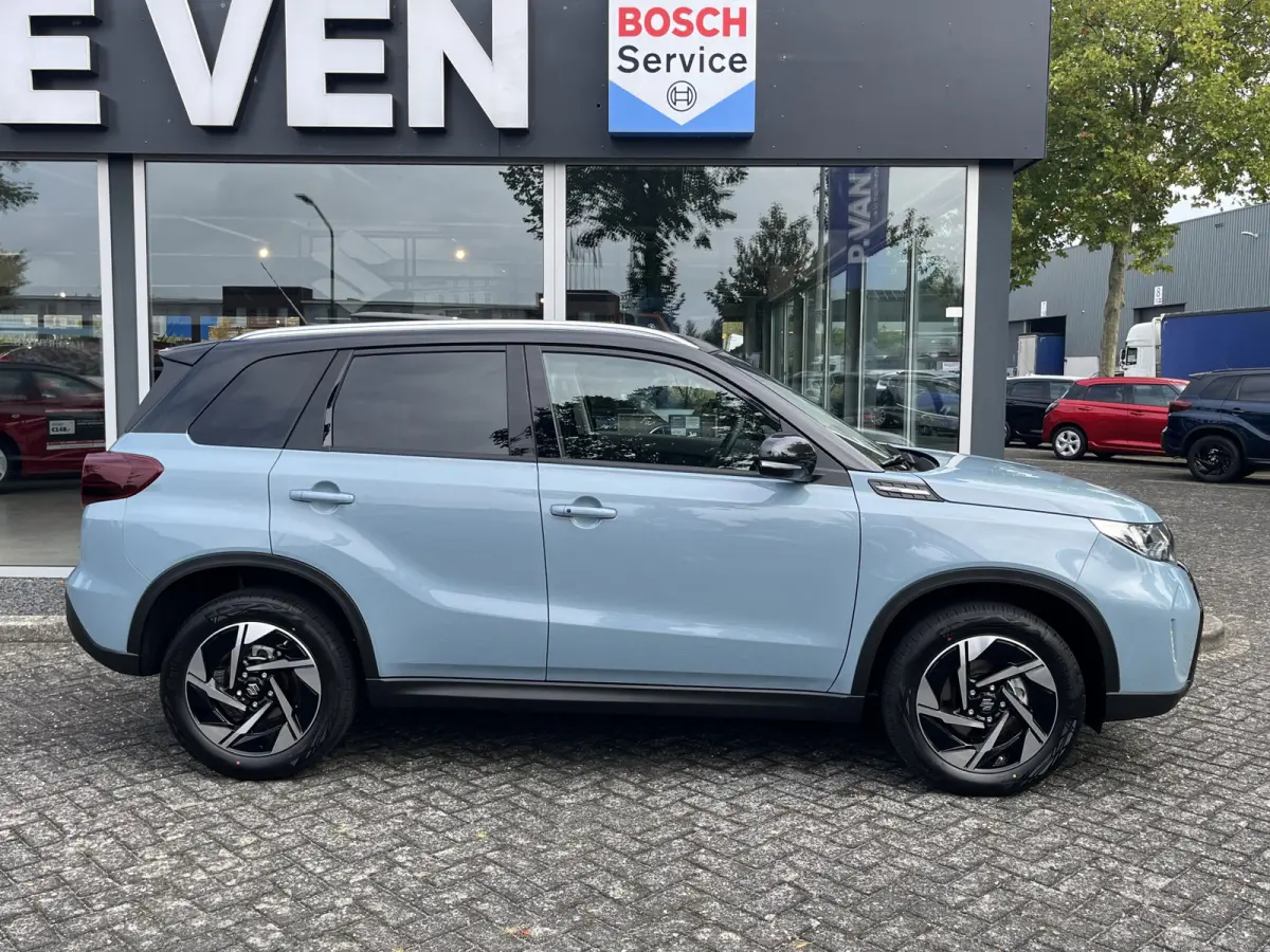 1.4 Boosterjet Smart Hybrid Style | €2.000,- voordeel | Uit voorraad leverbaar | 0886 | Pano | Adapt. Cruise | Camera | Dodehoek | Rijstrook | Stoelverwarming | etc. etc.