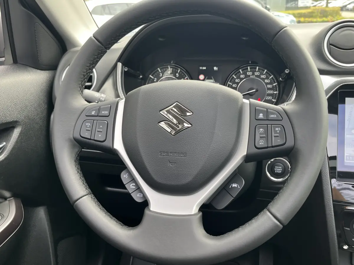 1.4 Boosterjet Smart Hybrid Style | €2.000,- voordeel | Uit voorraad leverbaar | 0886 | Pano | Adapt. Cruise | Camera | Dodehoek | Rijstrook | Stoelverwarming | etc. etc.