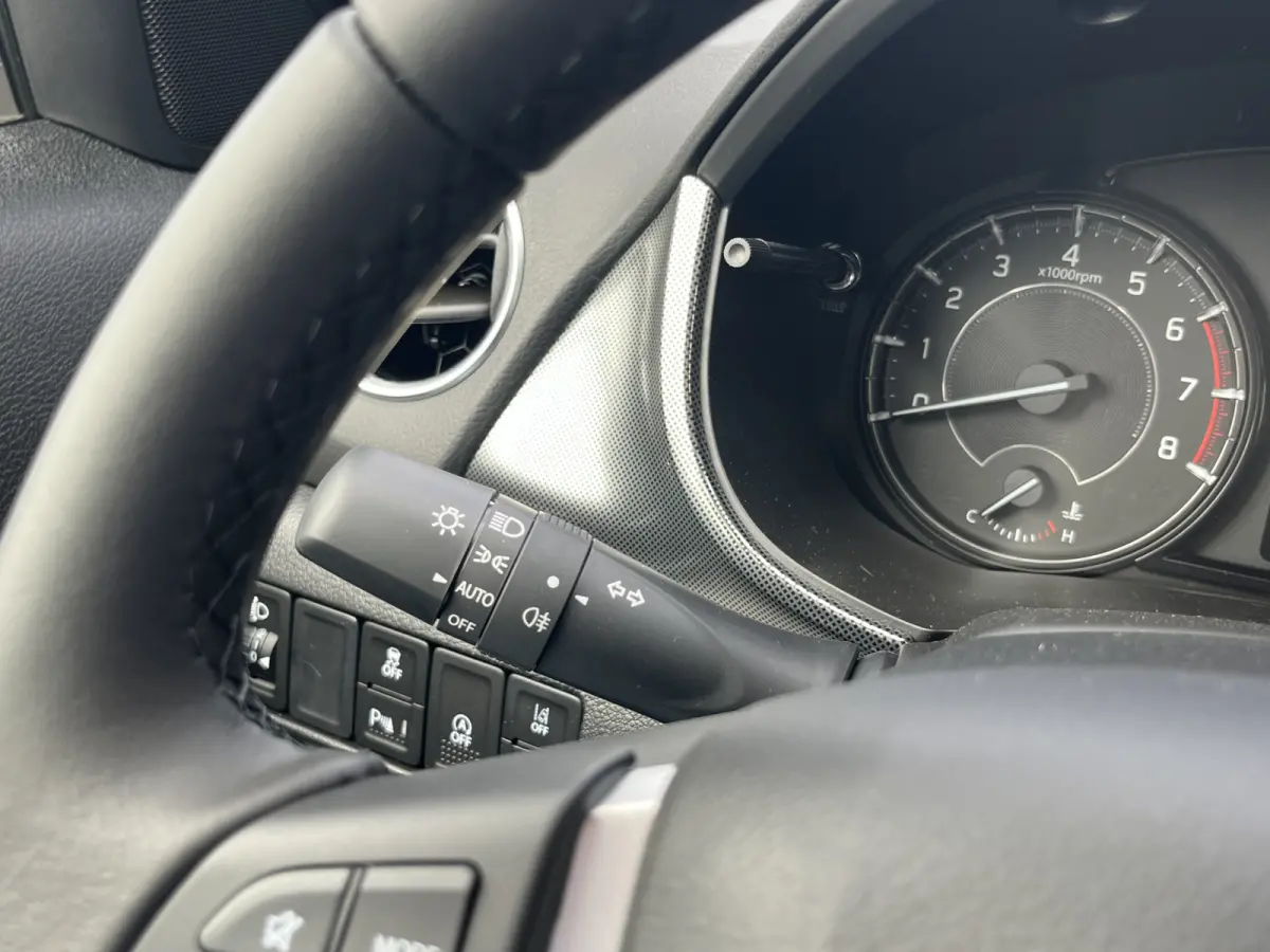 1.4 Boosterjet Smart Hybrid Style | €2.000,- voordeel | Uit voorraad leverbaar | 0886 | Pano | Adapt. Cruise | Camera | Dodehoek | Rijstrook | Stoelverwarming | etc. etc.