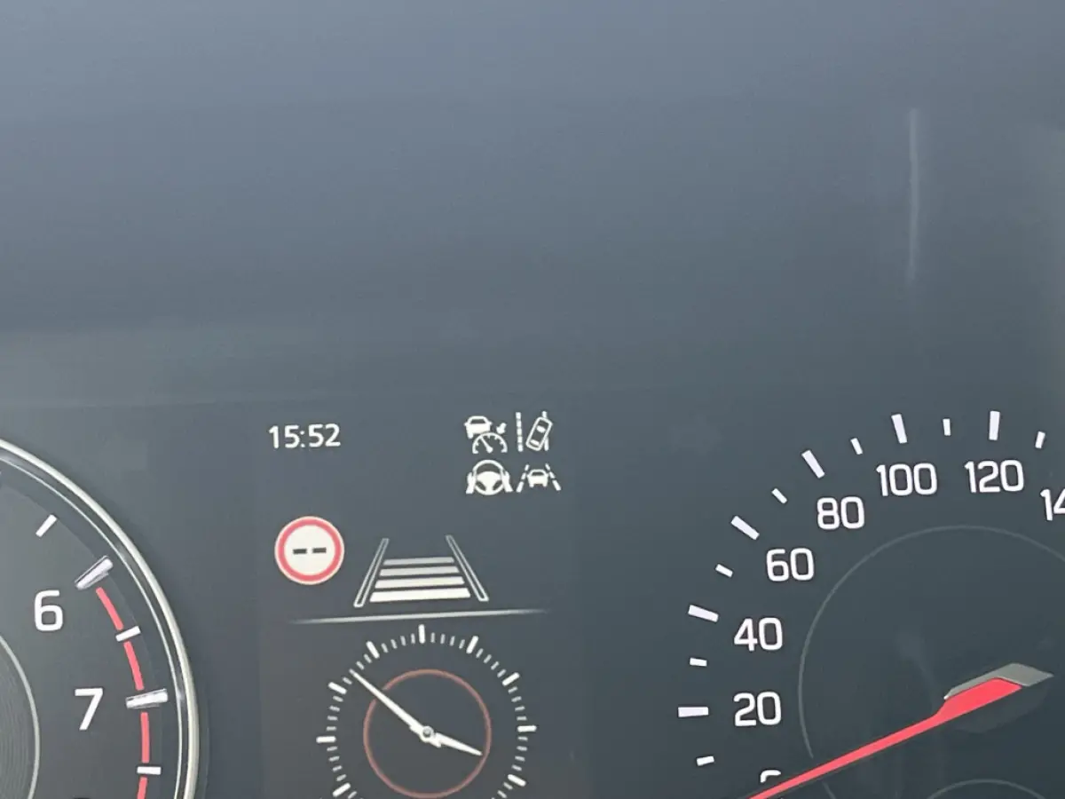 1.2 Smart Hybrid Select CVT Automaat | Meerdere kleuren beschikbaar | €2.200,- voordeel | Adapt. Cruise | Camera | Stoelverwarming | 16'' | Dodehoek | Carplay/Android Auto | Smart Entry |